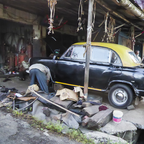 Reparatie aan een oude auto
